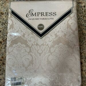 Empress Jacquard Tablecloth - gold Damask